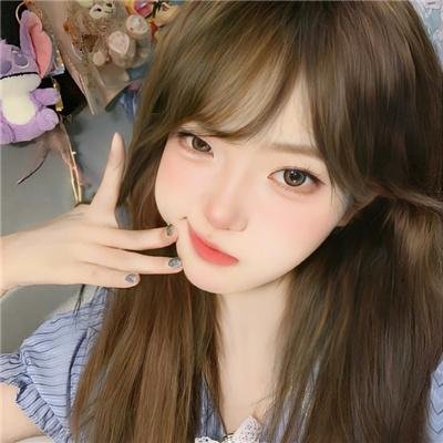 草间∞弥生海报